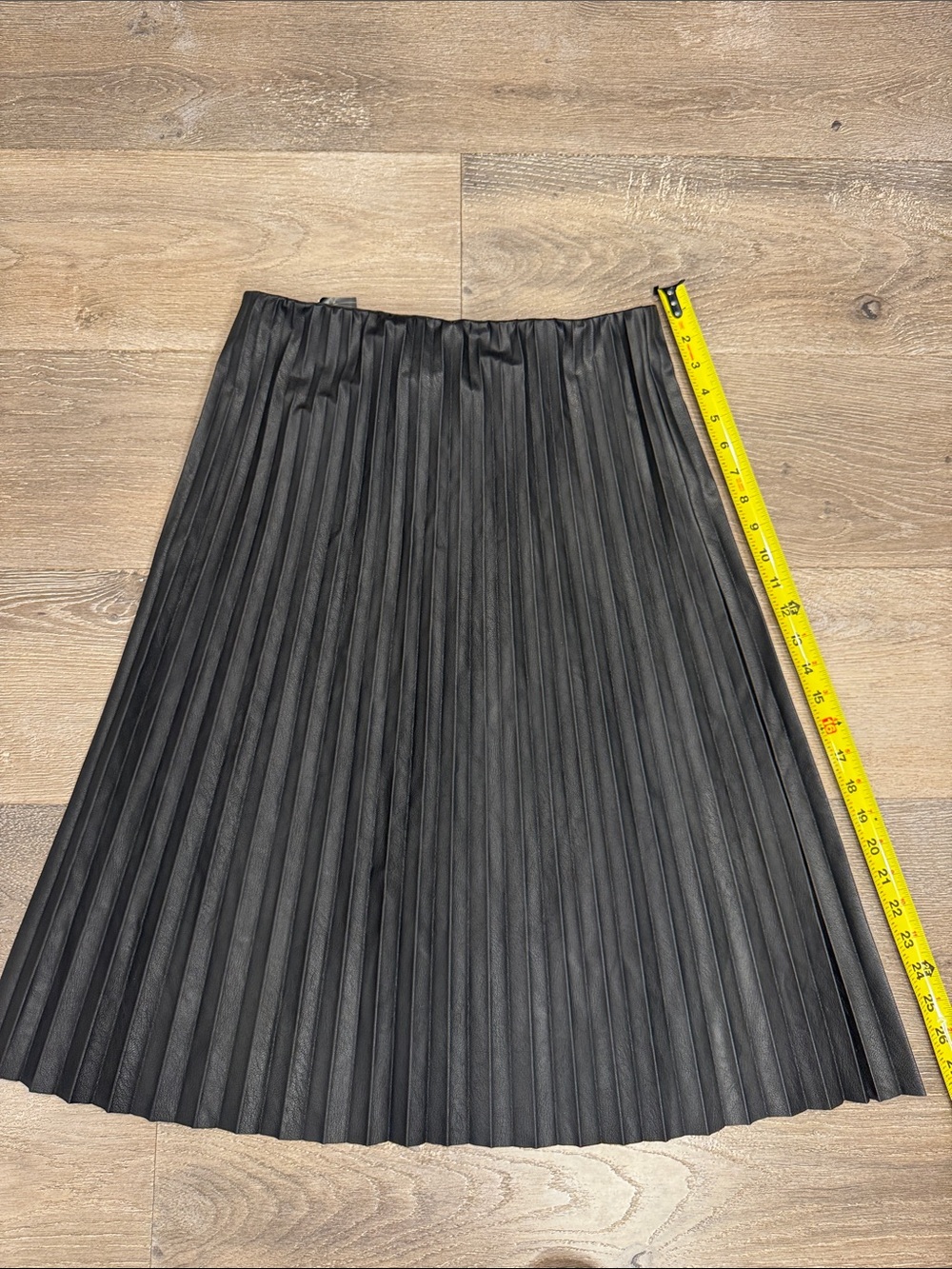 INC International Concepts Black Pleated Faux-Leather Midi Skirt 1238 - Picture 5 of 5